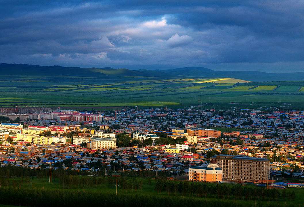 海拉尔接机,前往中国冷极——根河市 ●途径额尔古纳河,赏湿地日落