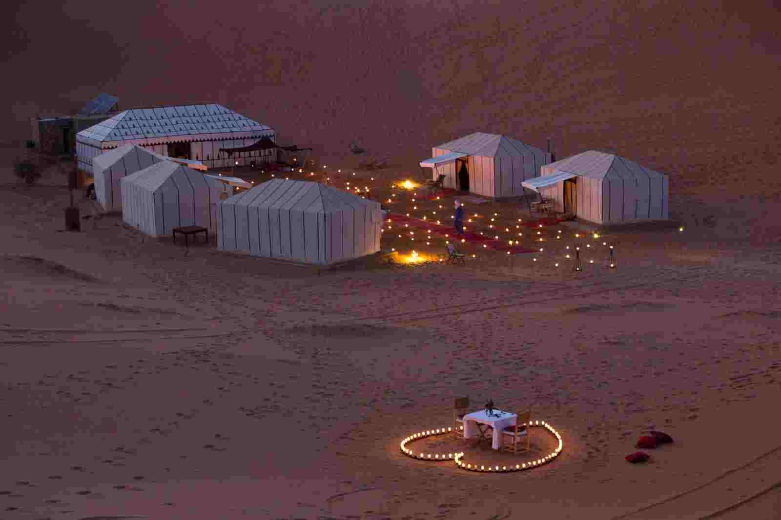 这家超酷的沙漠酒店，如何打造出狂野中的自然奢华！ - 马蹄室内设计网